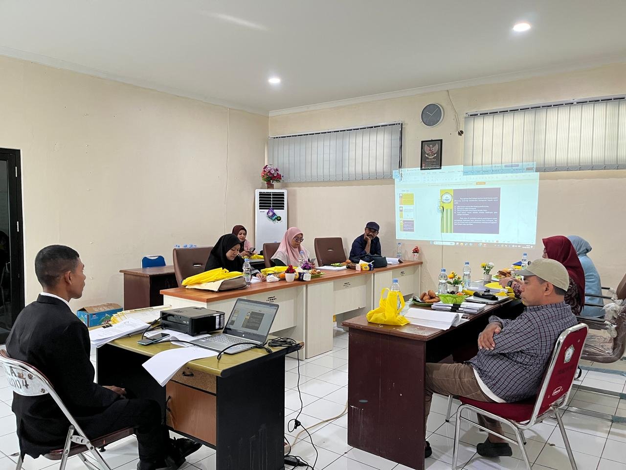 Melahirkan Sarjana Baru, Prodi Pendidikan Geografi Unkhair Gelar Ujian Skripsi Mahasiswa